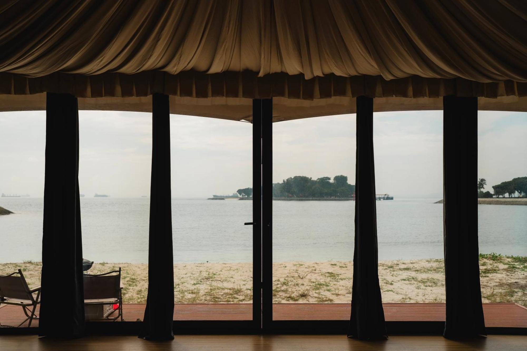 Tenda mewah Into The Woods Life Singapore